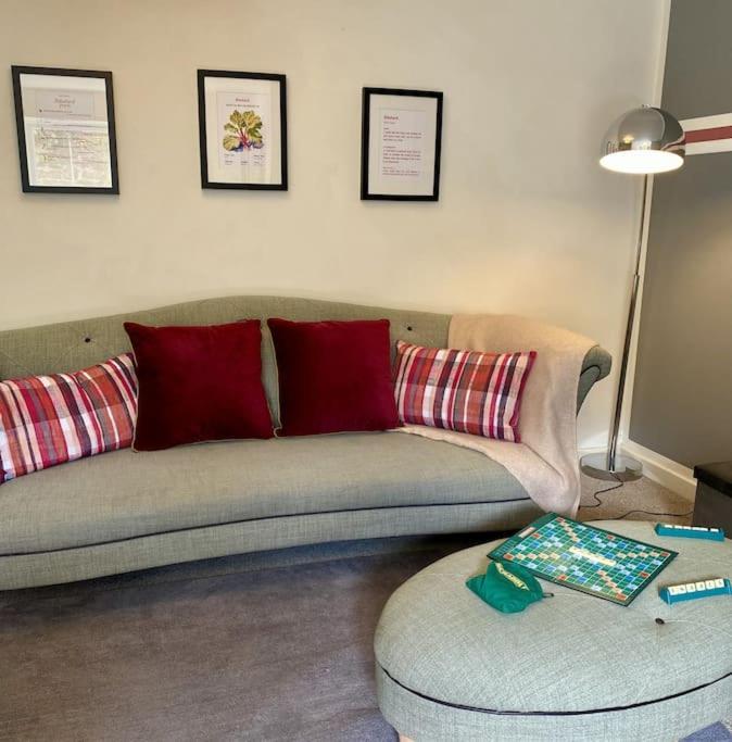 Rhubarb Retreat - Stylish House, Sleeps 5, 10 Mins To Durham City & Parking & Garden 외부 사진